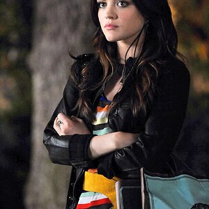 Lucy-Hale-Weighs-In-Pretty-Little-Liars-Reboot-After-Backlash-ezgif.com-webp-to-jpg-converter.jpg