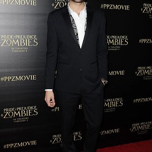 Douglas-Booth-GQ-22Jan16_getty_b-ezgif.com-webp-to-jpg-converter.jpg