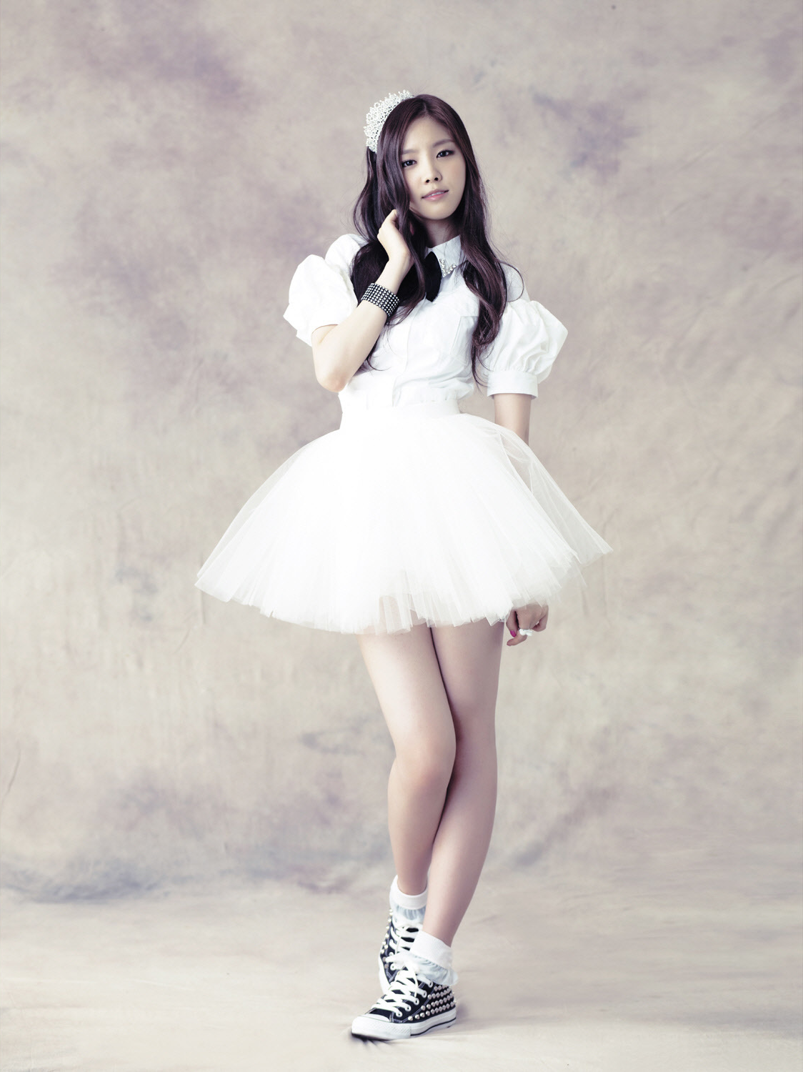 Apink_Naeun_Snow_Pink_concept_photo.png