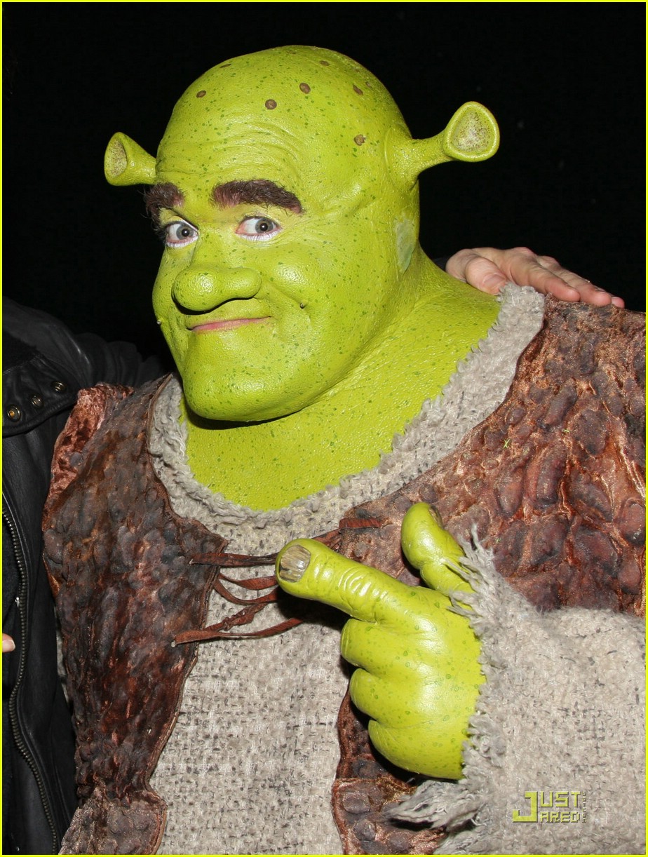 hugh-jackman-shrek-the-musical-broadway-01.jpg