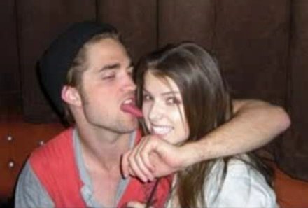 robert-pattinson-licking-anna20281292.jpg