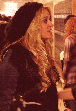 tumblr_m9ovks8KYW1rshr5to1_250.gif