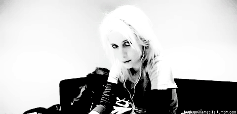 tumblr_m8rioiMgtk1r440b7.gif