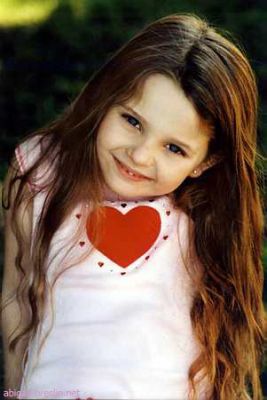 abigail_breslin_1214701370.jpg