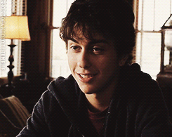 tumblr_mv7cbgdumW1sqwd3yo4_250.gif