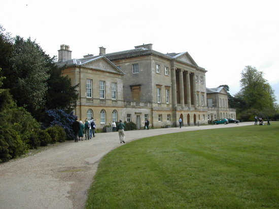 basildon-park-front-of.jpg