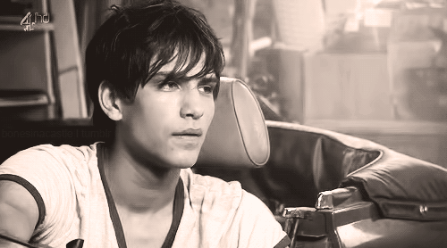 tumblr_m3kfi2KnzT1qgp3doo1_r1_500.gif