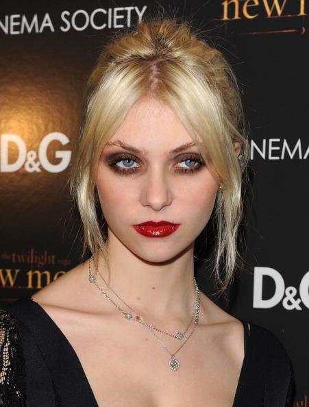 Taylor-Momsen.jpg