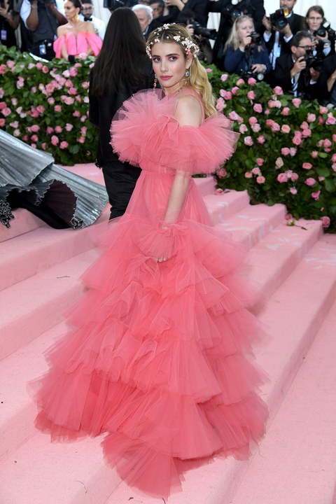 a-met-gala-2019-emma-roberts.jpg