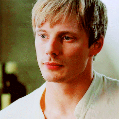 tumblr_or6k64nhyy1v807v6o2_250.gif