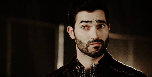 tumblr_nz0qmc3dgG1ufe64so1_500.gif