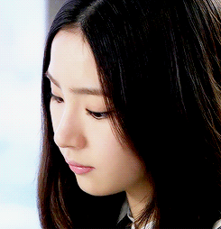 tumblr_n5bkemeR4Z1rx0q3mo5_r1_250.gif