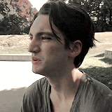 tumblr_nmk13zUKVC1siel0co2_250.gif