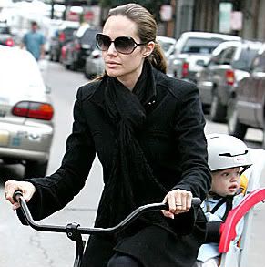 angelina-jolie-shiloh-bicycle1.jpg