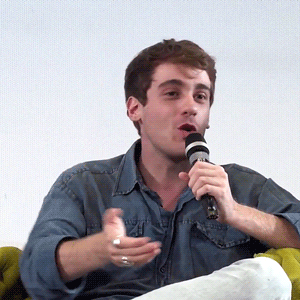 tumblr_pv0icwF3EK1xkl3nvo5_r1_400.gif