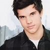 Taylor-taylor-lautner-17514360-100-100.jpg