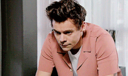 tumblr_oq0ztwbhXE1rnntmfo4_250.gif