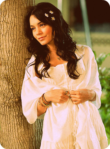 vanessa-hudgens-hippie.jpg