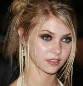 taylor-momsen-picture-beautiful.jpg