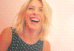 tumblr_mo27w2kWOj1rvra2so5_250.gif