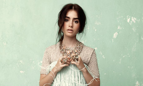 Lily-Collins-008.jpg