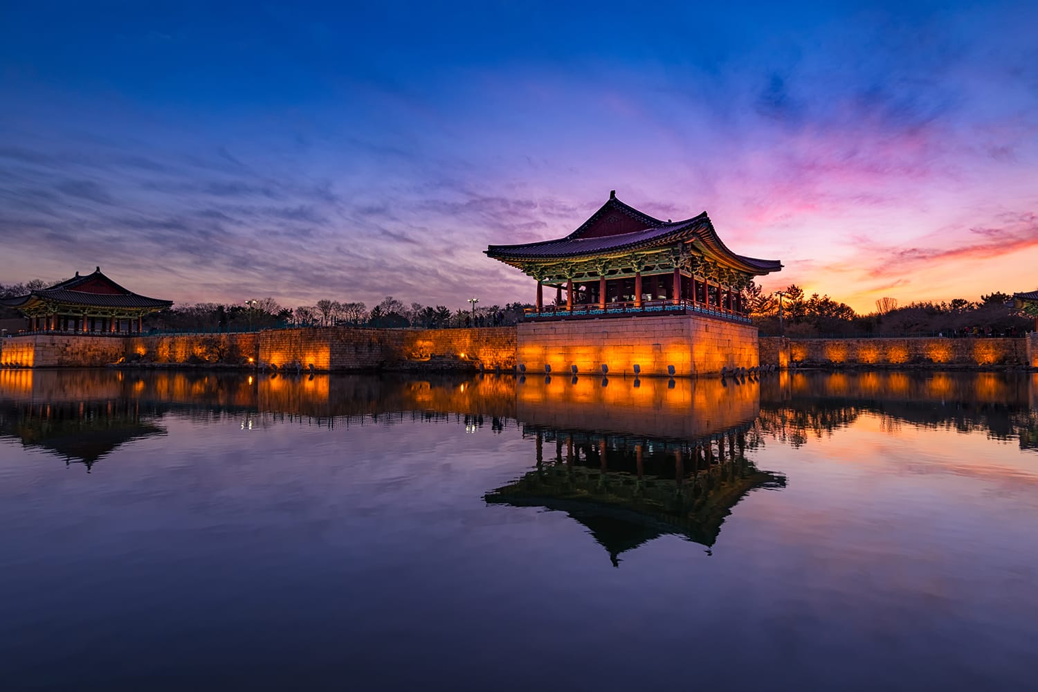 sunset-donggung-palace-wolji-pond-gyeongju-south-korea-shutterstock_1044060244.jpg